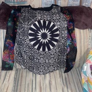 Ladies thin  long sleeves desiqual top